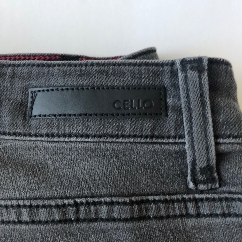 Fashion nova jeans cello size 11